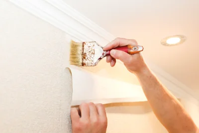 Pose de papier peint à Valavoire — revêtements muraux et toiles de verre